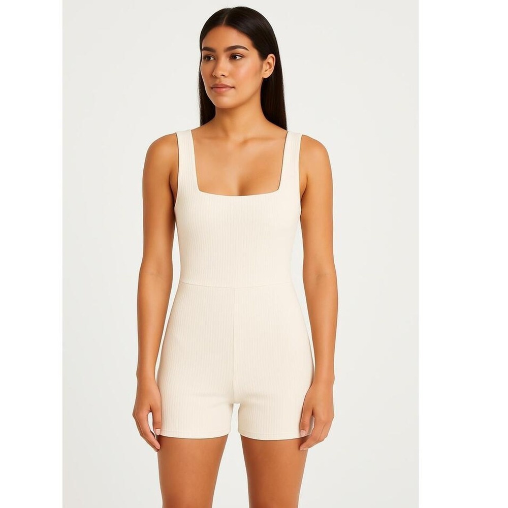 Almost Famous Jumpsuit Women's Large Cream Sleeveless Ribbed Tank Casual Romper